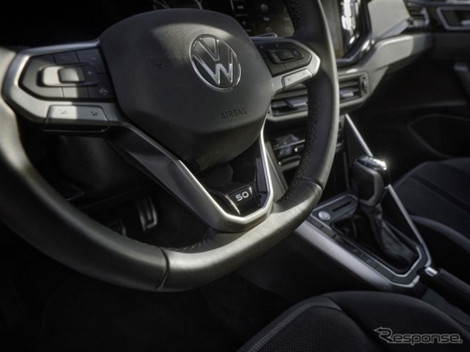 VW『ポロ』、誕生50周年記念車「Edition 50」を限定500台発売…386万
