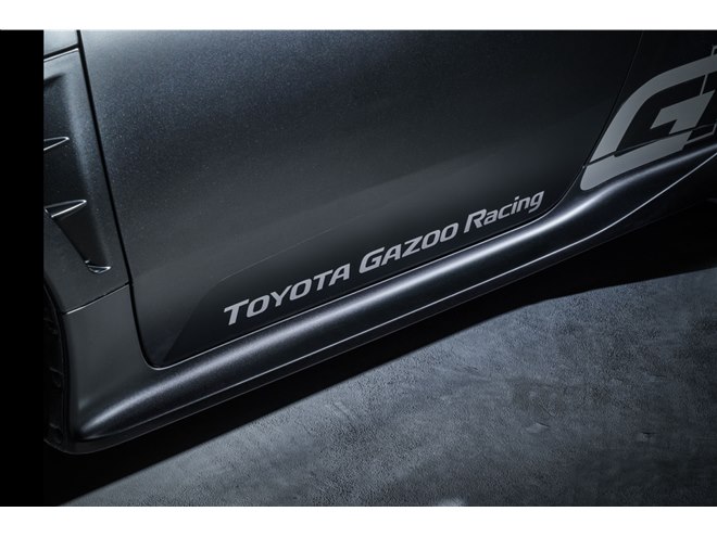 トヨタがセバスチャン・オジエのWRCタイトル獲得を記念した「GRヤリス