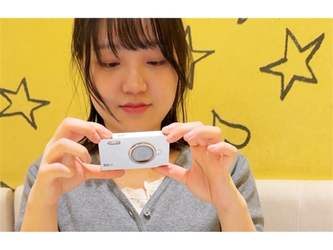 【ほぼ新品】SNSで話題のLeaf Camera UI、9.4mmの薄型ボディや約88gの軽量設計を採用したデジタルカメラ