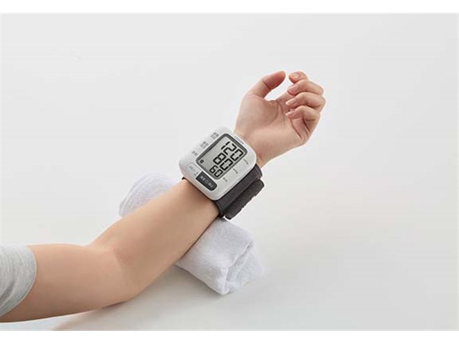 手首式 シチズン、Bluetoothを搭載した上腕式・手首式血圧計のエントリー