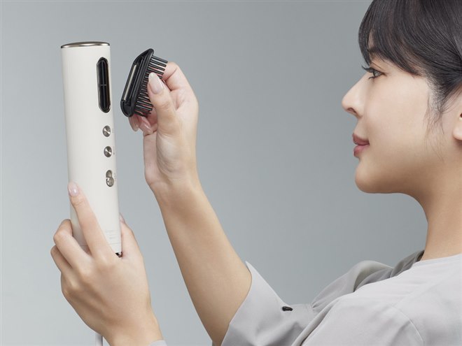 マクセル、風速33m/sで重量約260gのスティック型ヘアドライヤー
