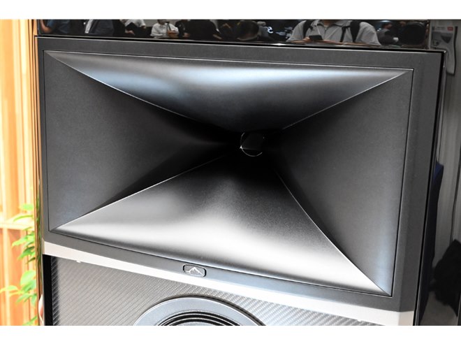 JBL、Project K2の系譜を継ぐ3ウェイ・フロアスタンディング型
