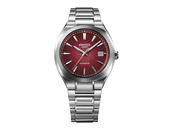EDIFICE EGF-200MD-1AJF ブラック/レッド カシオ、フォージドカーボンなどを用いた機械式腕時計「EDIFICE EFK
