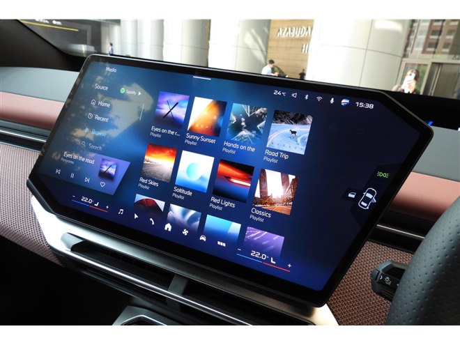 BMW���V�^�uiX3�v����{�ɓ����@��[�d���s����906km����������ŐV�s�̓d�C������