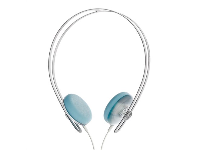AIAIAI、Oklouとコラボした限定ヘッドホン「TMA-2 Oklou Edition」など