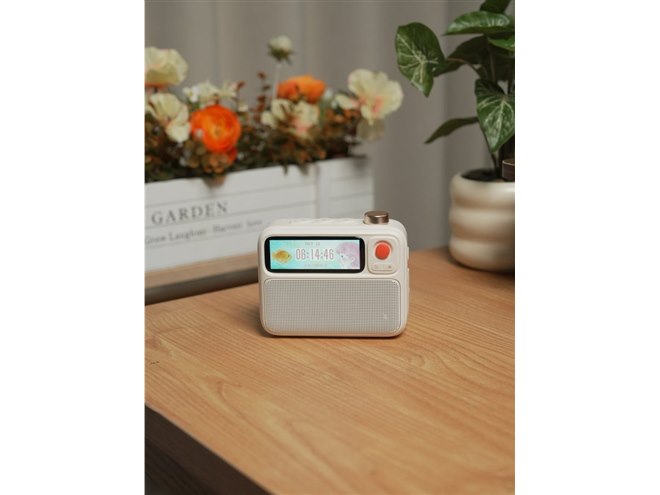 Divoom、レトロカセット風デザインのポータブルBluetoothスピーカー