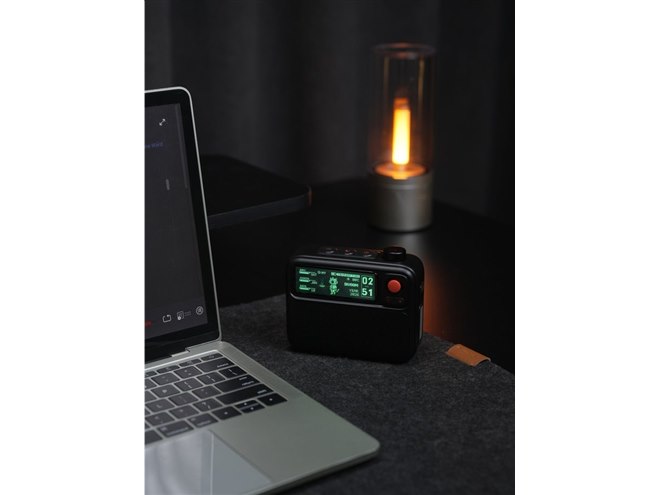 Divoom FlowToo ワイヤレススピーカー 本体 Divoom、レトロカセット風デザインのポータブルBluetoothスピーカー