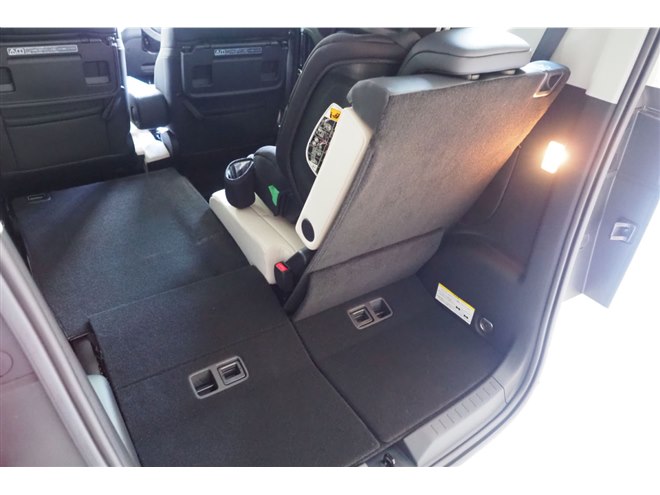 BYD���b�R�̉׎��B�ύڕ��ɍ��킹�����܂��܂ȃV�[�g�A�����W���\���B