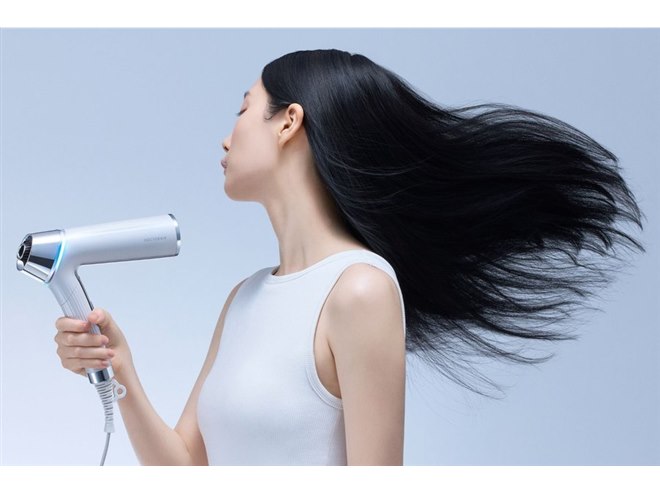 ドリームファクトリー、LEDで頭皮ケアも行えるヘアドライヤー