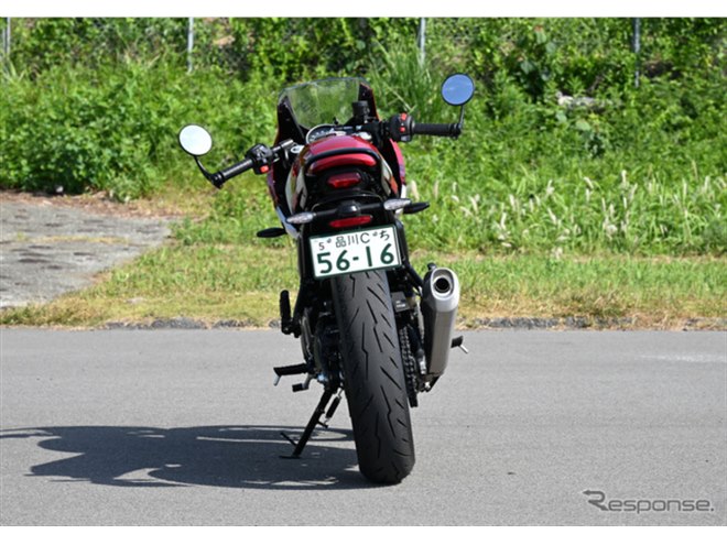 �g���C�A���t Thruxton 400�i�X���N�X�g��400�j