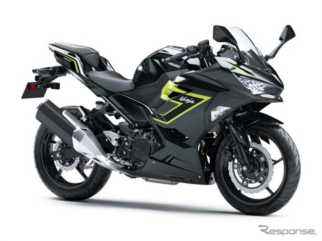 �J���T�L Ninja 400 2027�N���f��