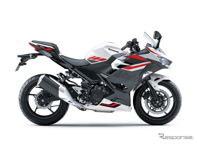 �J���T�L Ninja 250 2027�N���f��