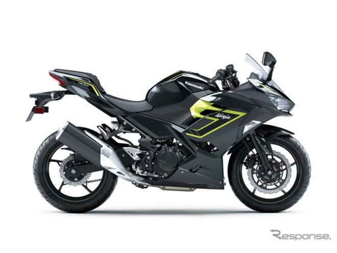 �J���T�L Ninja 400 2027�N���f��