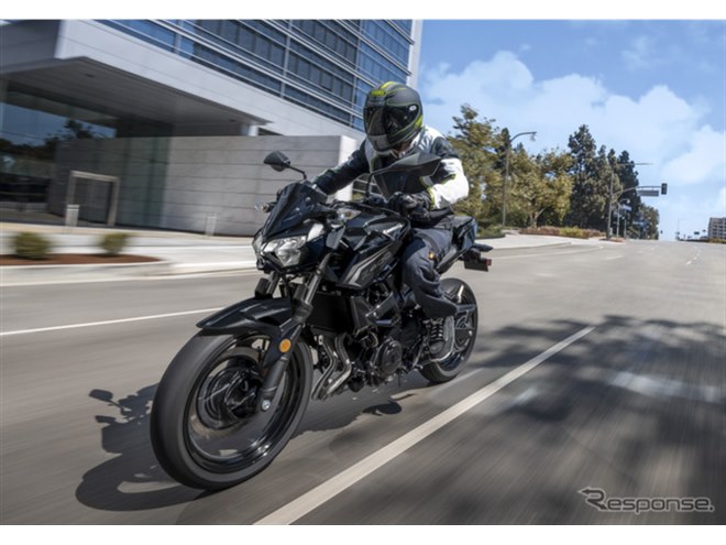 �J���T�L Z400 2027�N���f��