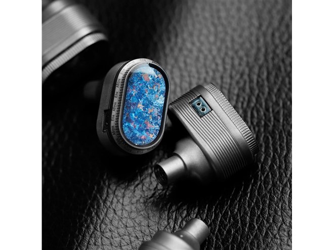 SHANLING、チタン製筐体と独自チャンバー設計採用の有線イヤホン