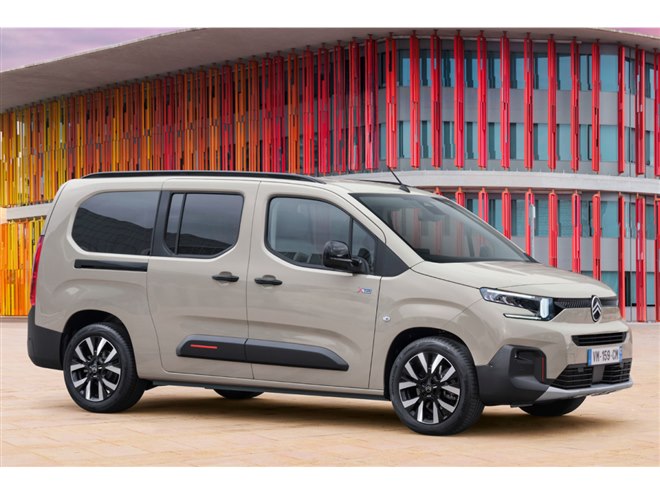 シトロエン・ベルランゴ」に人気のボディーカラー「サーブル」が復活