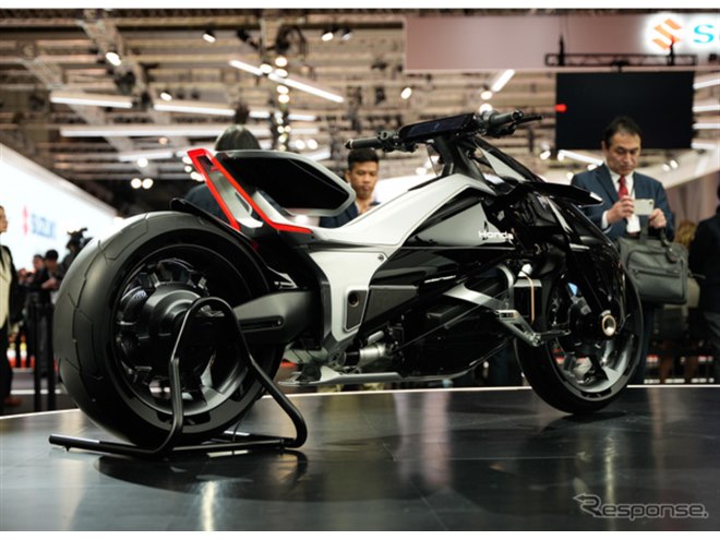 �z���_ EV�A�E�g���C���[ �R���Z�v�g�i�W���p�����r���e�B�V���[2025�j