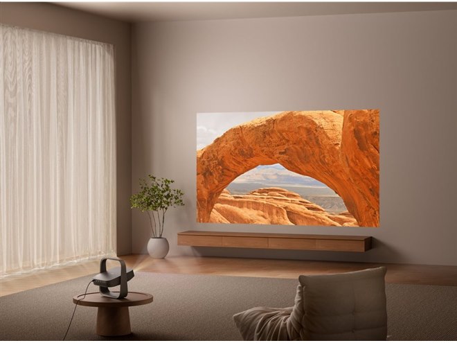 XGIMI、ジンバル一体型のレーザープロジェクター「Elfin Flip 4K/Laser