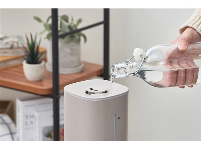 ライフオンプロダクツ、上部給水に対応した超音波式コンパクト加湿器