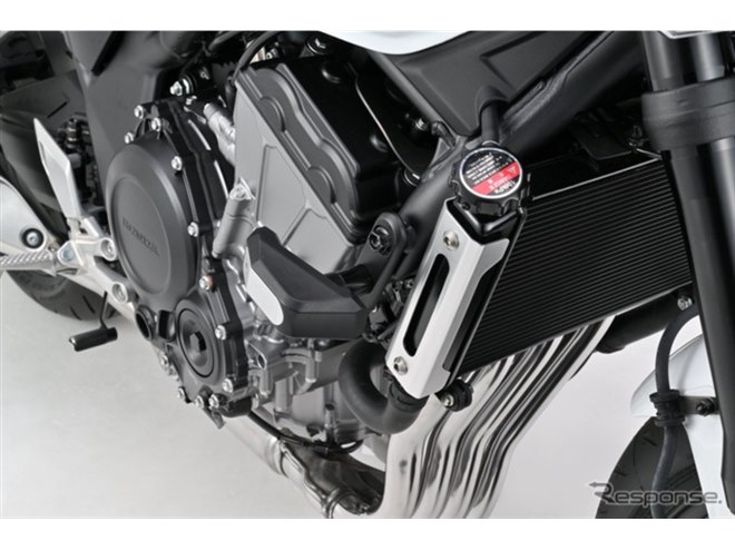 新型ホンダ『CB400スーパーフォア』用カスタムパーツが続々登場