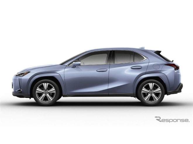 駐車場に収まるレクサスが…」コンパクトSUV『UX』生産終了にSNSで