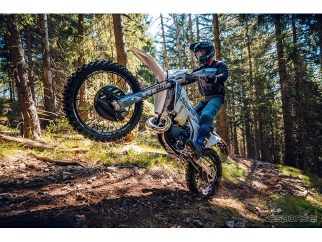 �n�X�N�o�[�i TE 300 PRO 2027�N���f��
