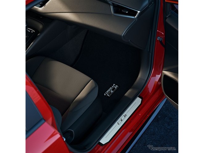 �g���^�E�J���[���́u60���N�L�O�X�y�V�����G�f�B�V�����v�i�č��d�l�j