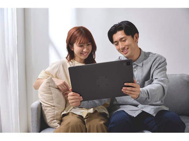 アイリスオーヤマ、ワイヤレス充電対応の15.6型タブレット「LUCA