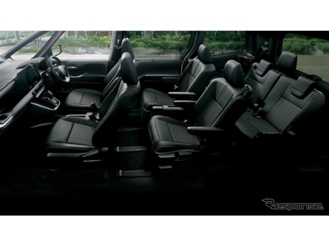 �g���^ �m�A ���s