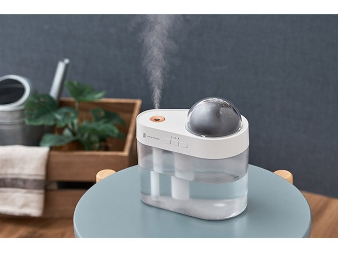 ライフオンプロダクツ、部屋でプラネタリウム気分が味わえる小型加湿器
