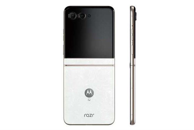 motorola razr 50d ホワイトマーブル SIMフリー 値下げ交渉〇 motorola razr 50d M-51E ホワイトマーブル【docomo版 SIMフリー
