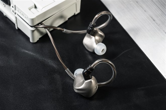 イヤホン DITA Mecha DITA Audio Mecha Dynamic Universal IEM | Bloom Audio
