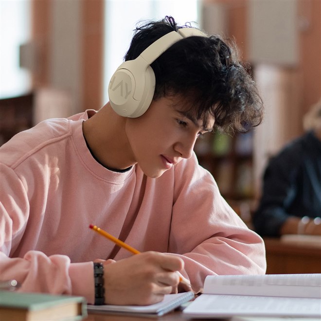 Haylou、ワンタッチで会話モードになるワイヤレスヘッドホン「S30