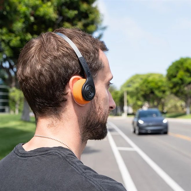 レトロデザインのJLabワイヤレスヘッドホンに新モデル、最大20時間連続