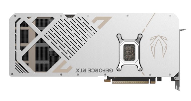 ZOTAC、ホワイトカラーを採用した「GeForce RTX 5080」搭載