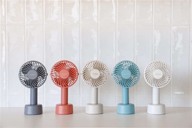 シロカ、手持ち/首掛け/デスクファンの3WAYで使用できるハンディファン