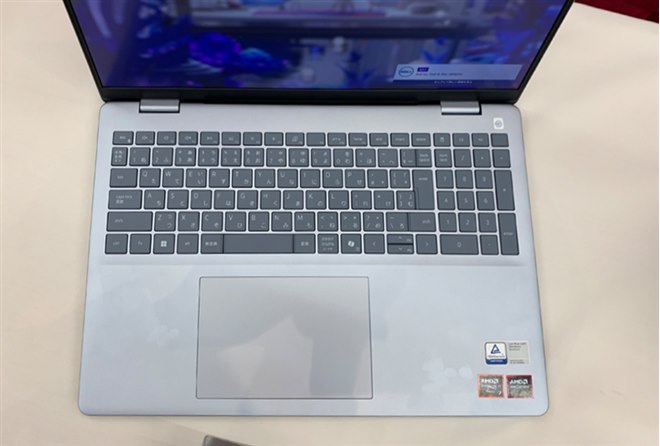 �L�[�{�[�h�́uCopilot�v�L�[�ɉ����e���L�[������