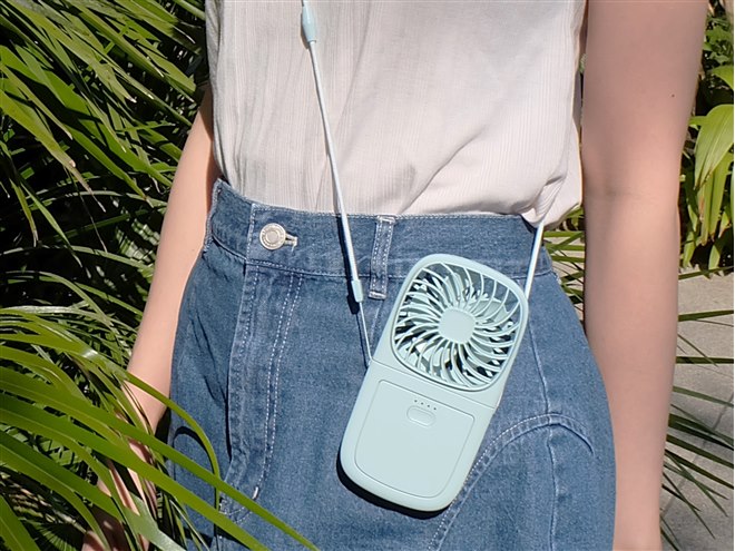 エレス、スマホサイズの多機能5WAYハンディファン「iFan Fino Pro