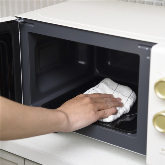 BRUNO、ミニマルデザインと使いやすさにこだわった単機能電子レンジ