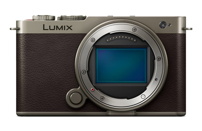 パナソニック、「LUMIX S9」の広角ズームレンズキットに新色