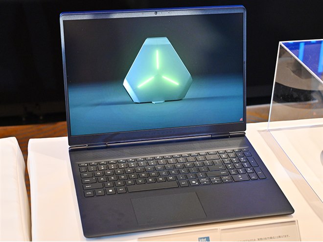デル、高い冷却性能を発揮する16型ゲーミングPC「Alienware 16X