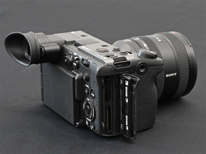 ソニー、チルト式ファインダー搭載の映像制作用カメラ「Cinema