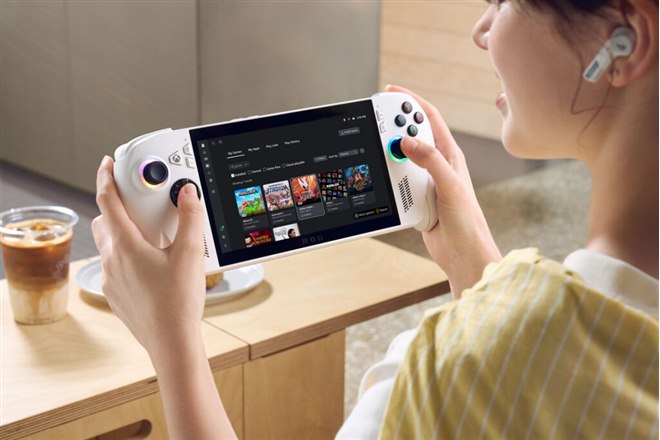 MSとASUSが共同開発したポータブルゲーミングPC「ROG Xbox Ally