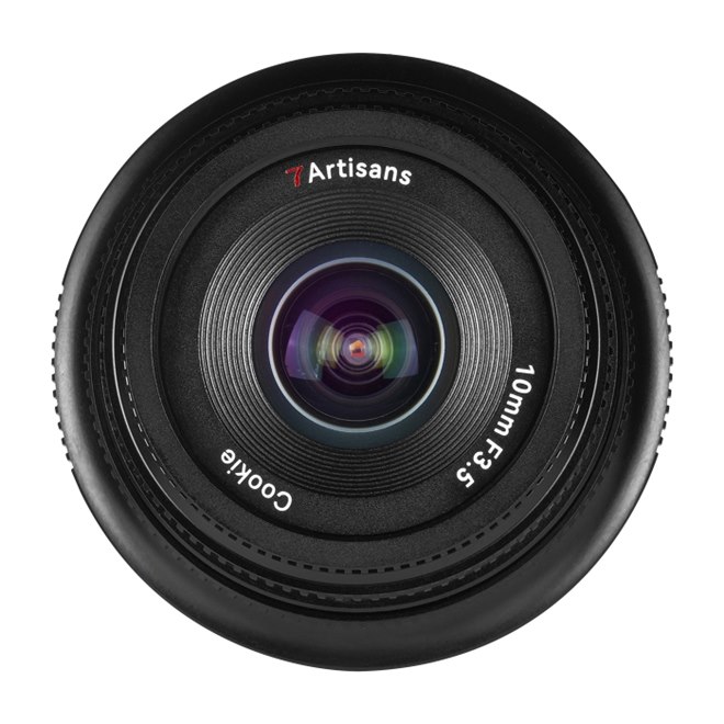 七工匠、20,800円の超広角マニュアルフォーカス単焦点レンズ