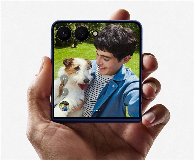 Galaxy - ギャラクシースマートフォン サムスン、カバー画面がフルスクリーン化した縦折りスマホ