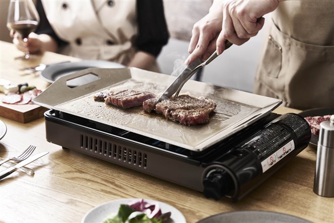 イワタニ、家庭で本格鉄板焼き体験が叶う「ホームシェフプレート