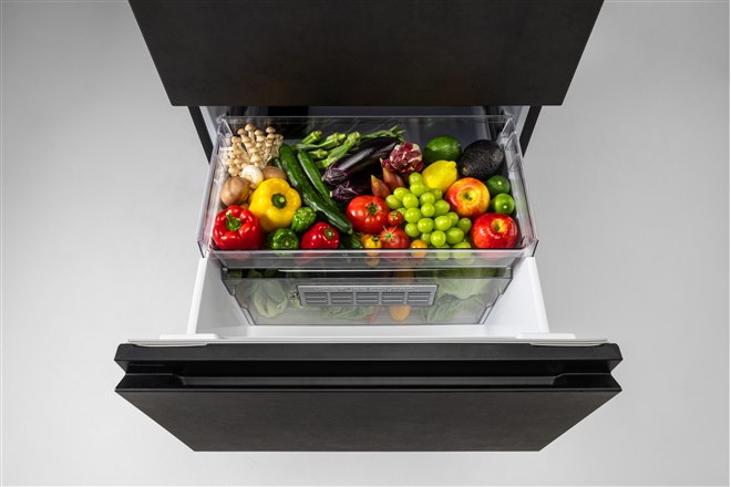 パナソニック、石目調デザインと奥行約60cmのスリム設計の365L冷蔵庫