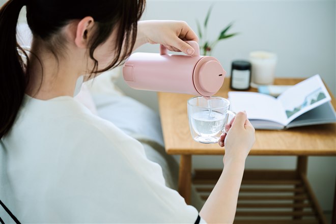 レコルト、1人分にぴったり330mlの電気ケトル「スマートケトル スリム