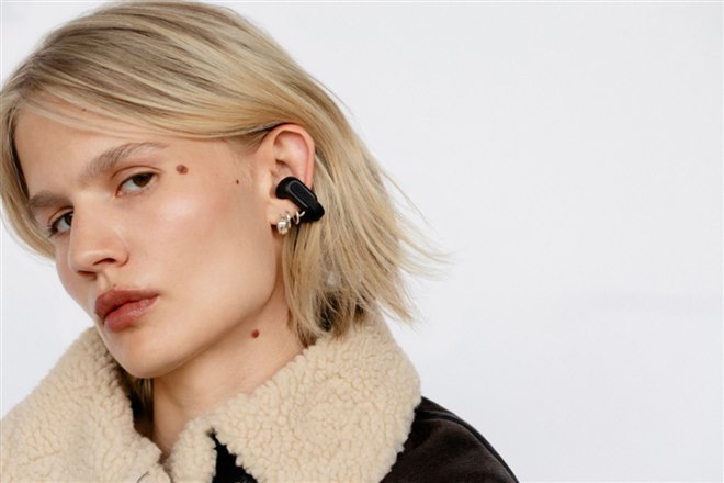 Sudio、軽やかにフィットするクリップ型イヤホン「Sudio B3」 - 価格.com