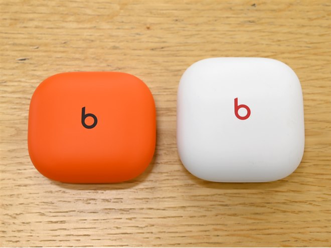Powerbeats Fit 新品未使用 付属品完備 スパークオレンジ 完全ワイヤレスイヤホン Powerbeats Fit スパークオレンジ ME2M4PA/A